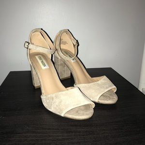 Steve Madden suede nude block heel size 6.5